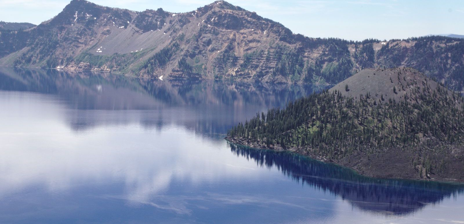 le parc national de Crater Lake dans l'Oregon. Ca c'est Wizard Island